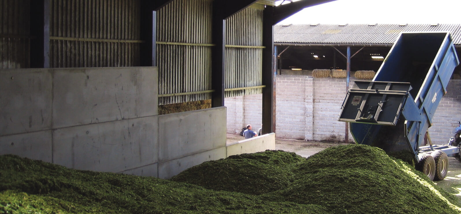 Silage-Store-with-Prestressed-Concrete-Horizontal-Panels-2