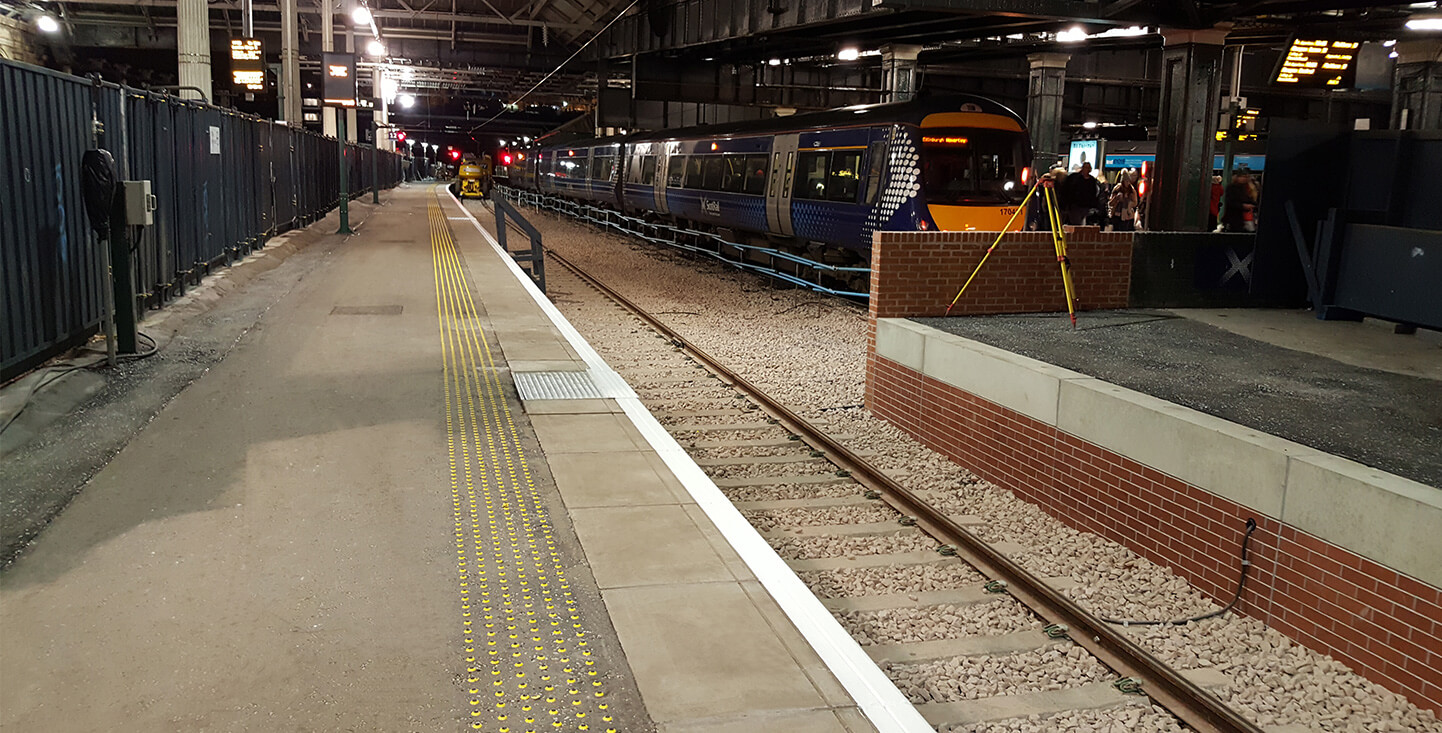 FPMcCann-Waverley-Station-Edinburgh-PlatformRetainingWall-Gallery-2