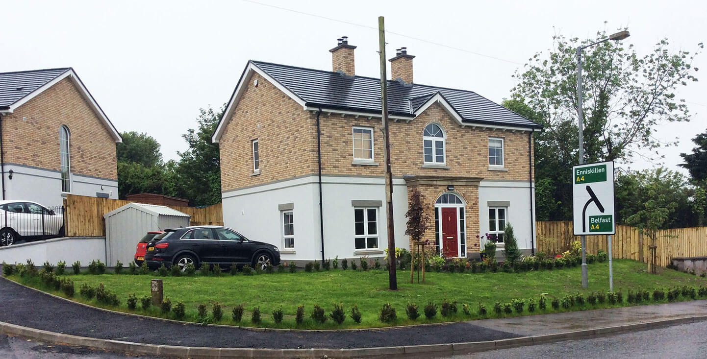 Finished-home-in-Bluebell-Glade-Leambreslin-built-with-FP-McCanns-building-products