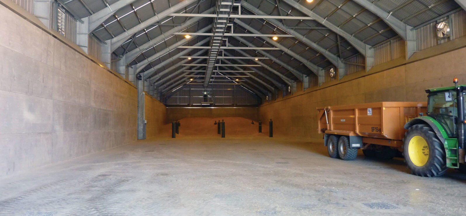 Prestressed Horizontal Concrete Panels utilised on South Pickenham Estate Grain Stores3