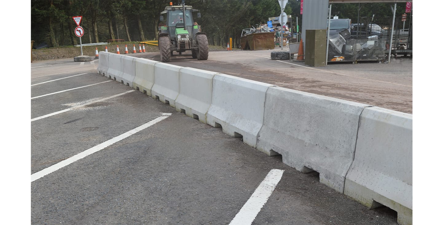 Pedestrian segregation safety barriers FP McCann